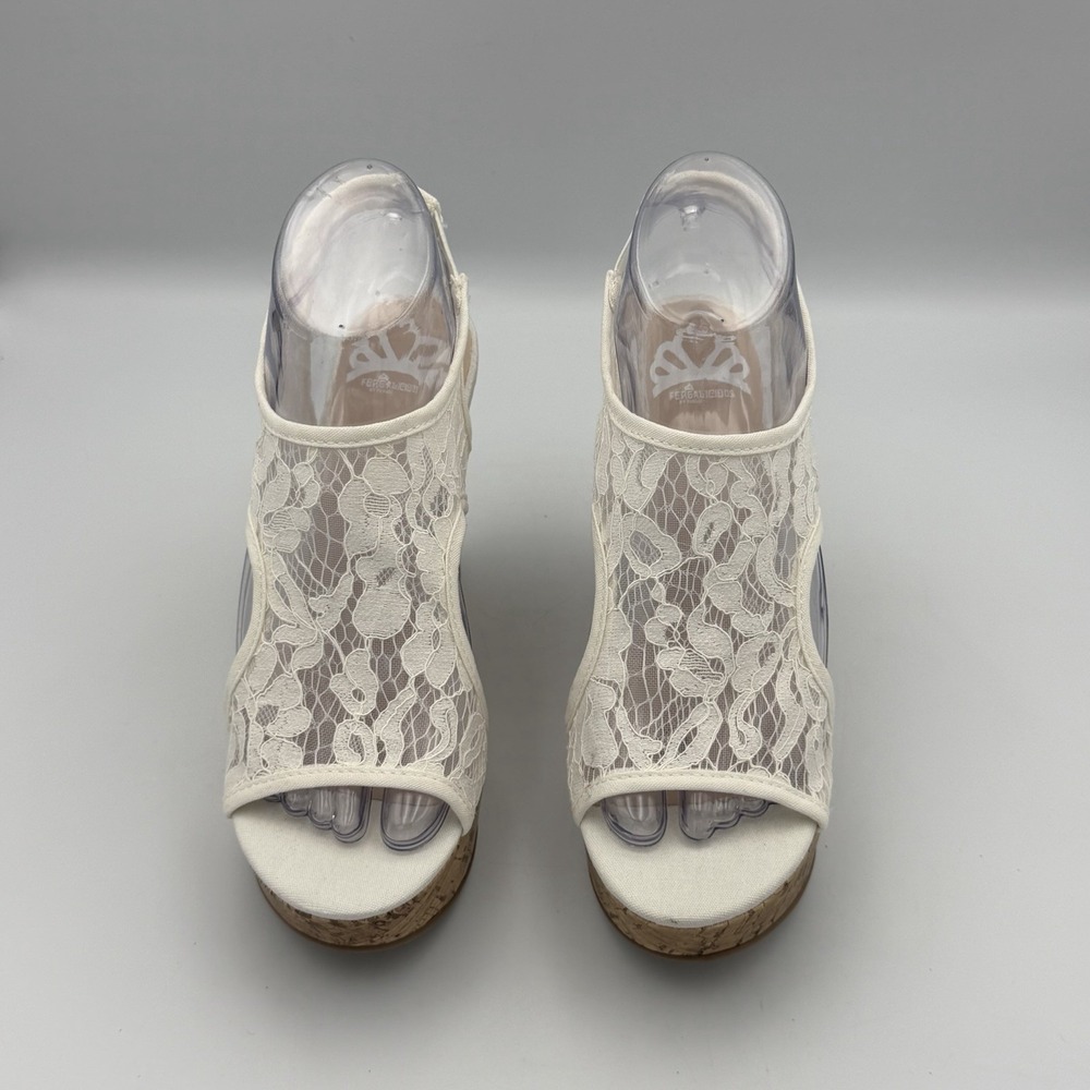Fergalicious Lace Cork Wedge Sandals Womens 7 Ivory Boho Cottagecore Bridal - Picture 2 of 9